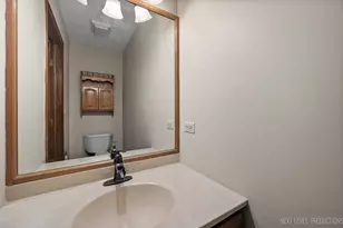 231 N Cambridge Dr, Geneva, IL 60134 - Photo 17