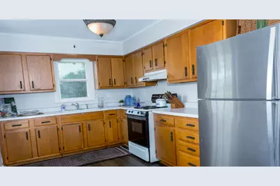 [Address not provided], Woodstock, IL 60098 - Photo 5