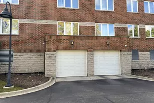 3451 N Carriageway Dr, Arlington Heights, IL 60004 - Photo 21