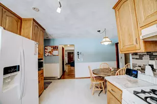 107 S Sheridan Ave, Watseka, IL 60970 - Photo 17