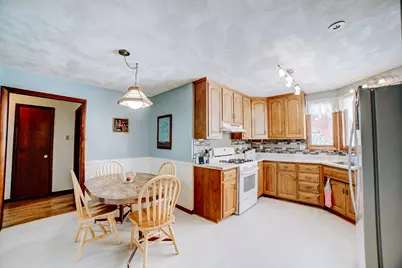 107 S Sheridan Avenue, Watseka, IL 60970 - Photo 13