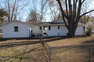 107 S Sheridan Ave, Watseka, IL 60970 - Photo 7