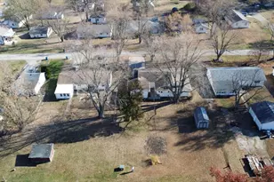 107 S Sheridan Ave, Watseka, IL 60970 - Photo 37