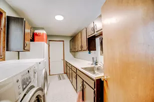 107 S Sheridan Ave, Watseka, IL 60970 - Photo 35