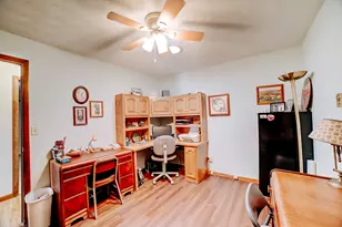 107 S Sheridan Ave, Watseka, IL 60970 - Photo 33