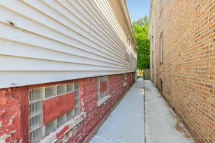 5247 S May St, Chicago, IL 60609 - Photo 19