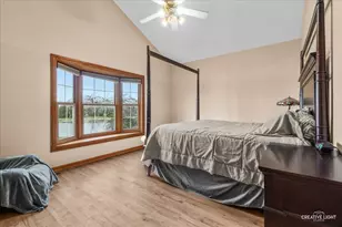 675 White Pine Cir, Lake in the Hills, IL 60156 - Photo 13