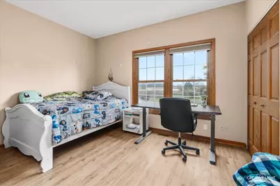 675 White Pine Circle, Lake in the Hills, IL 60156 - Photo 17