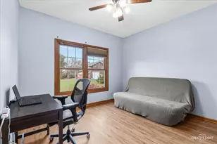 675 White Pine Cir, Lake in the Hills, IL 60156 - Photo 15