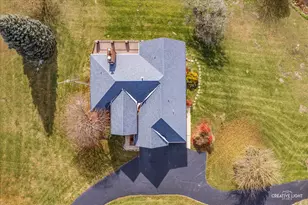 675 White Pine Cir, Lake in the Hills, IL 60156 - Photo 37