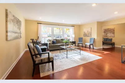 806 W Hackberry Drive, Arlington Heights, IL 60004 - Photo 5