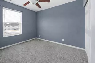 748 Florence St, Hampshire, IL 60140 - Photo 13