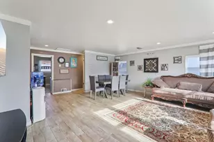 504 W Park Ave, Round Lake, IL 60073 - Photo 5