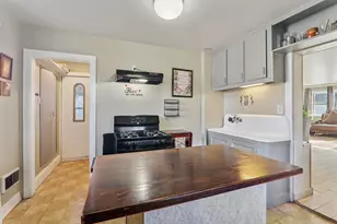 504 W Park Ave, Round Lake, IL 60073 - Photo 11