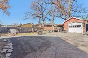 504 W Park Ave, Round Lake, IL 60073 - Photo 21