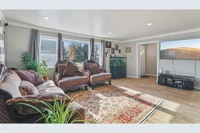 504 W Park Avenue, Round Lake, IL 60073 - Photo 3