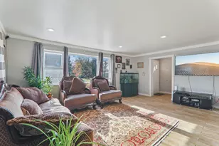 504 W Park Ave, Round Lake, IL 60073 - Photo 3