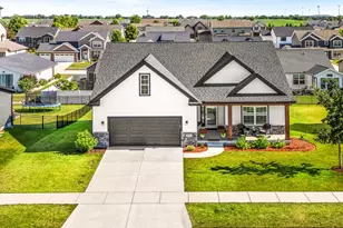 2621 Shale Rd, Normal, IL 61761 - Photo 3