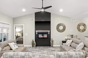 2621 Shale Rd, Normal, IL 61761 - Photo 17