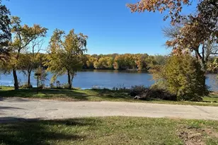 1847 Lakewood Dr, Wilmington, IL 60481 - Photo 3