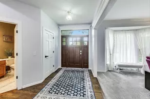 1677 Driftwood Ln, Crystal Lake, IL 60014 - Photo 3