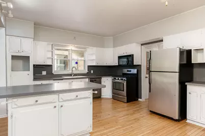 2310 Broadway, Rockford, IL 61104 - Photo 13