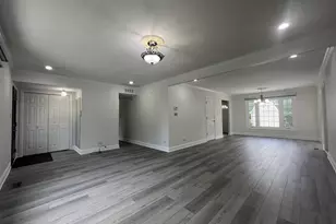 1380 Rosedale Ln, Hoffman Estates, IL 60169 - Photo 3