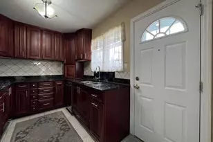 1380 Rosedale Ln, Hoffman Estates, IL 60169 - Photo 9