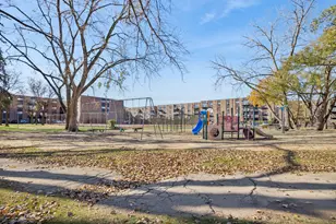 8905 Knight Ave, Des Plaines, IL 60016 - Photo 7