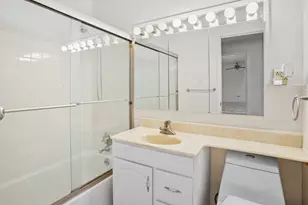 8905 Knight Ave, Des Plaines, IL 60016 - Photo 21