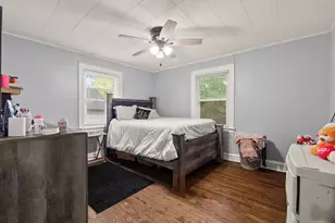 28 E 157th St, Harvey, IL 60426 - Photo 11