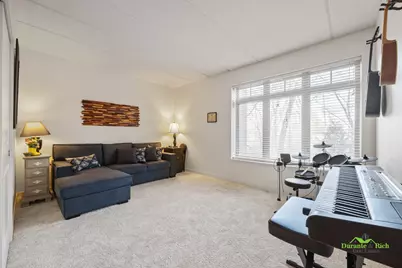 425 N Benjamin Drive #205, Vernon Hills, IL 60061 - Photo 9