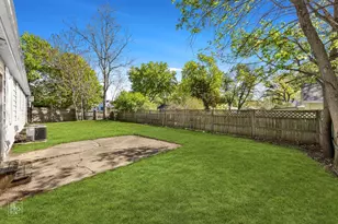 218 S Harrison St, Batavia, IL 60510 - Photo 13