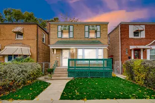 10626 S Prairie Ave, Chicago, IL 60628 - Photo 3