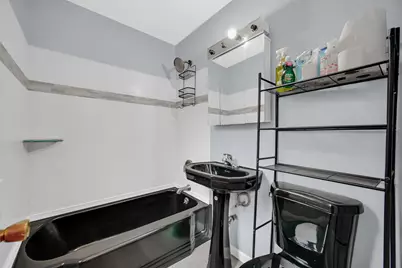 10626 S Prairie Avenue, Chicago, IL 60628 - Photo 15