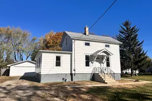 210 W Hall St, Leland, IL 60531 - Photo 1