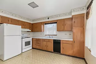 461 W Oriole Trail, Cary, IL 60013 - Photo 5