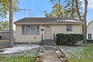 461 W Oriole Trail, Cary, IL 60013 - Photo 1