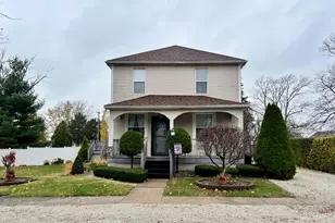 118 N Hartwell St, Gilman, IL 60938 - Photo 3