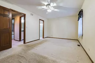 2656 Bloomfield Dr, Lisle, IL 60532 - Photo 21