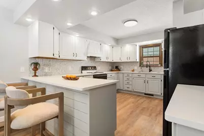 311 Van Doren Street, Champaign, IL 61820 - Photo 9