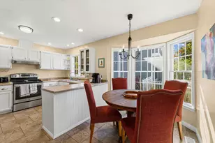 2707 Cherry Hills Dr, Champaign, IL 61822 - Photo 11