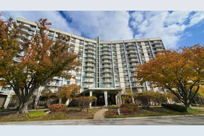 20 N Tower Road #6J, Oak Brook, IL 60523 - Photo 1