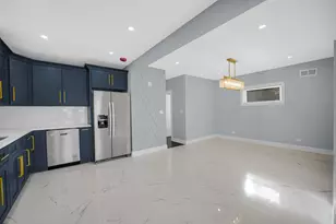 9356 S Manistee Ave, Chicago, IL 60617 - Photo 7