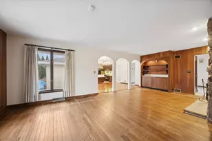 28 Concord Dr, Oak Brook, IL 60523 - Photo 9