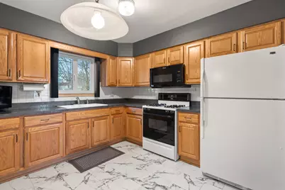 537-541 N Edgelawn Drive #537, Aurora, IL 60506 - Photo 7