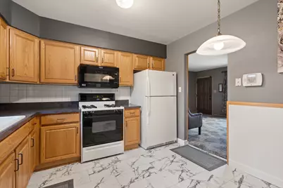 537-541 N Edgelawn Drive #537, Aurora, IL 60506 - Photo 13