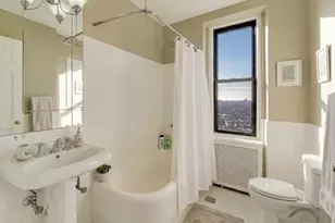 2000 N Lincoln Park West Ave, Chicago, IL 60614 - Photo 11