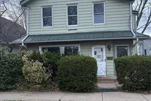 608 W Madison St, Ottawa, IL 61350 - Photo 1