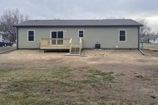 386 W 3rd St, Braidwood, IL 60408 - Photo 5